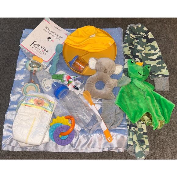 Paradise Galleries Reborn Baby Boy "Frog Prince" + TONS of Extras (NWT) - Picture 5 of 11